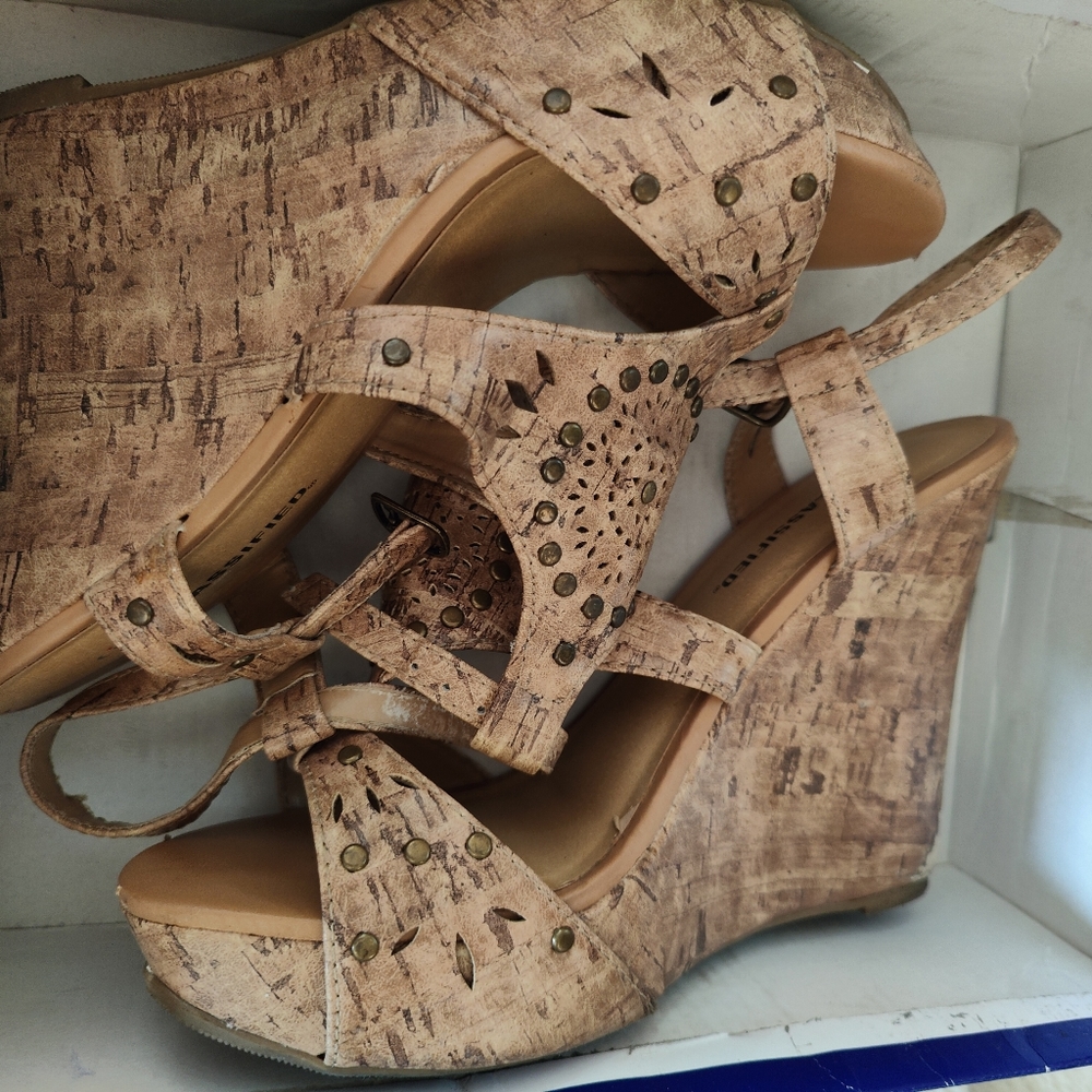 Wedges size 8
